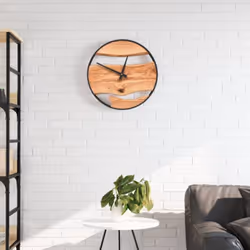 Cette horloge murale présente un aspect rustique avec de beaux grains, ajoutant une touche élégante et fonctionnelle à votre  ...