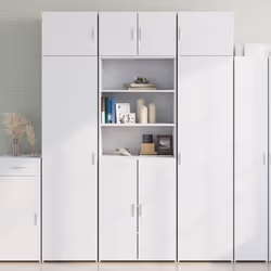 Cette armoire de rangement comprend deux armoires de tailles différentes, offrant un espace de rangement supplémentaire pour ...