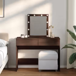 La coiffeuse est un excellent supplément au décor de votre chambre à coucher tout en gardant vos produits cosmétiques à porté ...