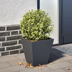 Cette jardinière est un excellent choix pour contenir vos plantes ou fleurs préférées et les ajouter à vos jardins, balcons o ...