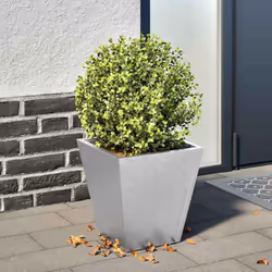 Cette jardinière est un excellent choix pour contenir vos plantes ou fleurs préférées et les ajouter à vos jardins, balcons o ...