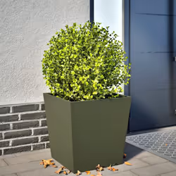 Cette jardinière est un excellent choix pour contenir vos plantes ou fleurs préférées et les ajouter à vos jardins, balcons o ...