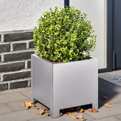 Cette jardinière est un excellent choix pour contenir vos plantes ou fleurs préférées et les ajouter à vos jardins, balcons o ...