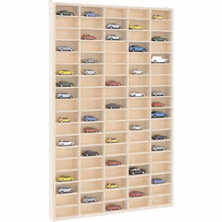 Embellissez ton espace avec cette élégante vitrine de collection en bois, qui associe design élégant et organisation pour un  ...
