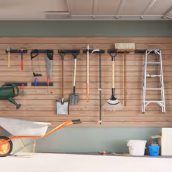 Gardez vos outils organisés et facilement accessibles grâce à ces élégants supports de rangement pour outils de jardin. Matér ...