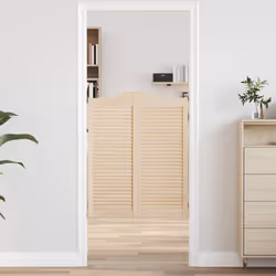 Cette paire de portes battantes facilite la circulation entre les espaces, facilitant ainsi l'entrée et la sortie des personn ...