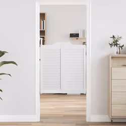 Cette paire de portes battantes facilite la circulation entre les espaces, facilitant ainsi l'entrée et la sortie des personn ...