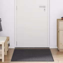 Arrêtez la saleté et les débris sur votre chemin avec ce paillasson, un supplément essentiel à tout porche ou vestiaire ! Mat ...