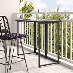 Cette table de jardin pliante classique, conçue avec des lignes épurées et simples, est un excellent choix pour votre jardin, ...