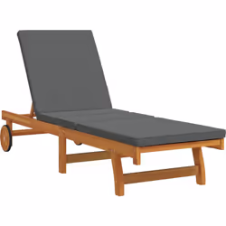 Cette chaise longue de soleil extérieure réglable mélange style et praticité, parfaite pour se détendre dans n'importe quel e ...