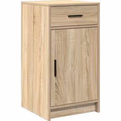 Ce buffet compact en chêne Sonoma est un beau point focal pour votre salle à manger, alliant style et praticité grâce à son d ...