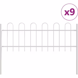 Ce lot de neuf panneaux de clôture en acier minimalistes pour l'extérieur crée une barrière sécurisée et stylée pour tes espa ...