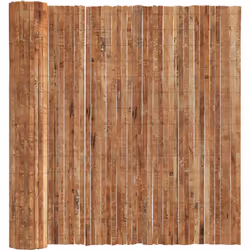 Ce panneau de clôture de jardin en bois rustique apporte style et praticité. C'est une super solution pour délimiter vos espa ...
