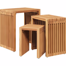 Cet ensemble de trois tables gigognes est fait en bois de teck massif de qualité. Il te donne le combo parfait entre durabili ...