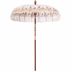 Ce parasol de terrasse balinais incarne tranquillité et élégance, parfait pour des retraites en plein air, incarnant une esth ...
