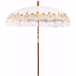 Ce parasol de terrasse balinais incarne tranquillité et élégance, parfait pour des retraites en plein air, incarnant une esth ...