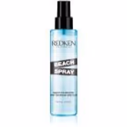 Un spray coiffant léger pour des cheveux bouclés effet plage toujours bien hydratés