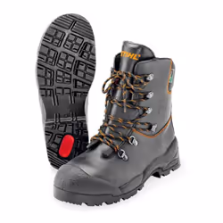 Equipez-vous au meilleur prix avec Racetools Les chaussures tronçonneuses STIHL sont des chaussures spécialement conçues pour ...