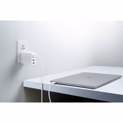 Razer RC21-01700200-R3M1 chargeur d'appareils mobiles Écouteurs, Casque, Téléphone portable, Netbook, Ordinateur portable, Chargeur électrique, Smartphone, Smartwatch, Tablette, téléphone Blanc Secteur Intérieure
