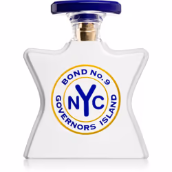 Ce qui fait la magie de ce parfum, c’est qu’il est adapté aussi bien aux hommes qu’aux femmes. Chacun y trouve son bonheur, e ...
