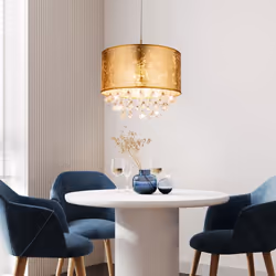Description générale Égayez votre espace de vie avec cette lampe suspendue élégante en or brillant. Son abat-jour en tissu et ...