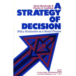 ISBN Strategy of Decision Livre de poche