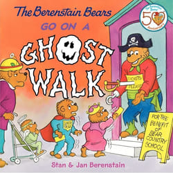 ISBN The Berenstain Bears Go on a Ghost Walk livre Couverture rigide