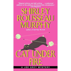 ISBN Cat Under Fire livre Édition de poche