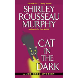 ISBN Cat in the Dark livre Édition de poche
