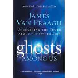 ISBN Ghosts Among Us livre Livre de poche
