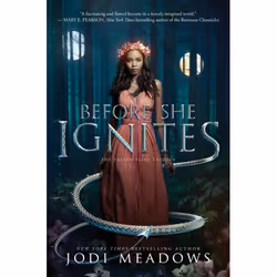 ISBN Before She Ignites, Couverture rigide, 496 pages