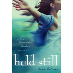 ISBN Hold Still livre