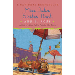 ISBN Miss Julia Strikes Back livre Mystère et suspense Anglais