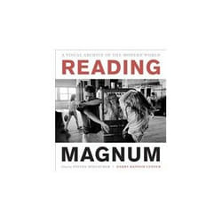 ISBN Reading Magnum: A Visual Archive of the Modern World livre Photographie Anglais Couverture rigide
