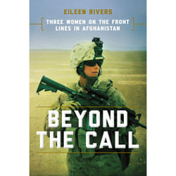 ISBN Beyond the Call livre histoire Anglais Couverture rigide