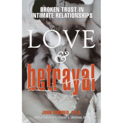 ISBN Love & Betrayal livre