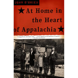 ISBN At Home in the Heart of Appalachia livre biographie Anglais Livre broché 320 pages