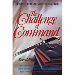 ISBN Challenge of Command, Livre broché, 208 pages