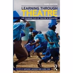 ISBN Learning Through Theatre, Théatre, Anglais, Livre broché, 352 pages