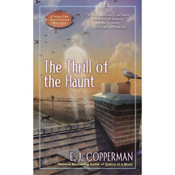 ISBN The Thrill of the Haunt livre Fiction Anglais Édition de poche