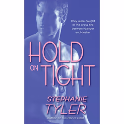 ISBN Hold On Tight, Édition de poche, 384 pages