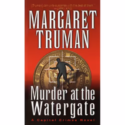 ISBN Murder at the Watergate, Mystère et suspense, Anglais, Édition de poche, 368 pages