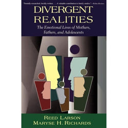 ISBN Divergent Realities livre Education Anglais Livre broché 348 pages