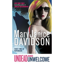 ISBN Undead and Unwelcome livre Édition de poche