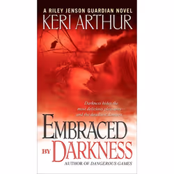 ISBN Embraced By Darkness, Édition de poche, 384 pages