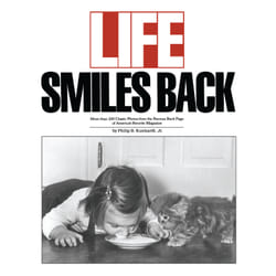 ISBN Life Smiles Back Livre de poche
