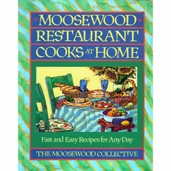 ISBN Moosewood Restaurant Cooks at Home, Anglais, Livre de poche, 416 pages