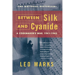 ISBN Between Silk and Cyanide Livre de poche