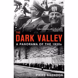 ISBN The Dark Valley, Anglais, Livre broché, 752 pages