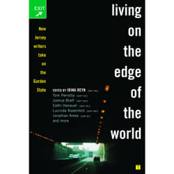 ISBN Living on the Edge of the World Livre de poche